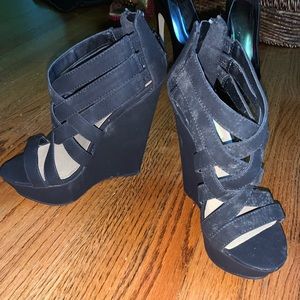 Steve Madden Black Wedges